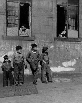 Kelet-Harlem: A háború utáni évek - East Harlem: The Postwar Years