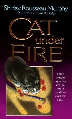 Cat Under Fire: A Joe Grey Mystery