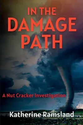 A kár ösvényén: A diótörő nyomozása - In the Damage Path: The Nut Cracker Investigations