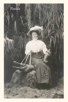 Vintage folyóirat nő aligátor egy pórázon - Vintage Journal Woman with Gator on a Leash